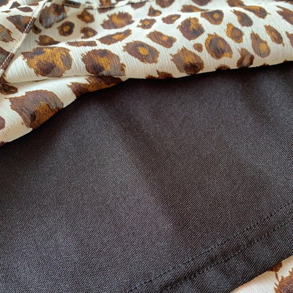 Boston Proper Ruffle Animal Print Top - Picture 6 of 7